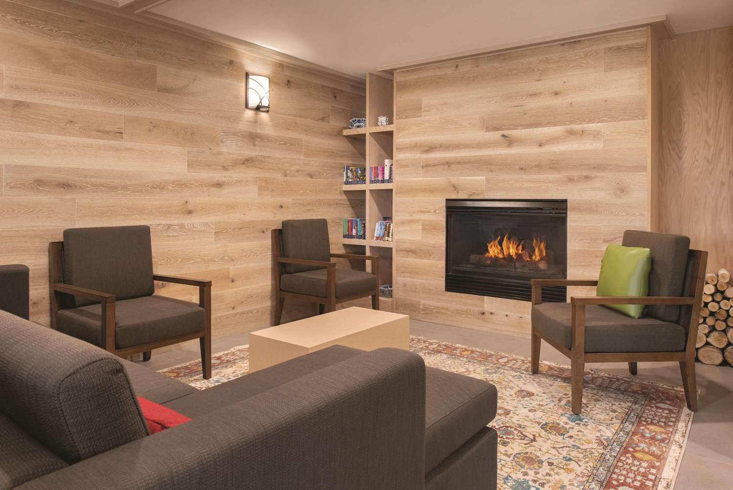 Country Inn & Suites by Radisson, Pella, IA 18/30