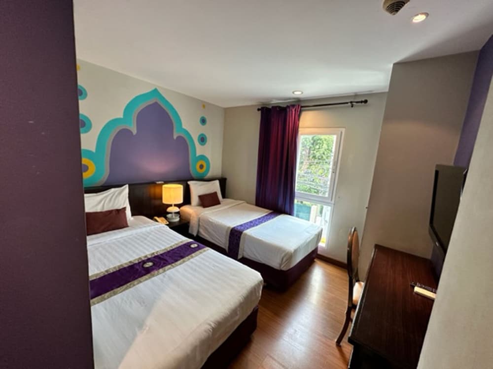 Sawasdee Hotel At Sukhumvit Soi 8 22/48