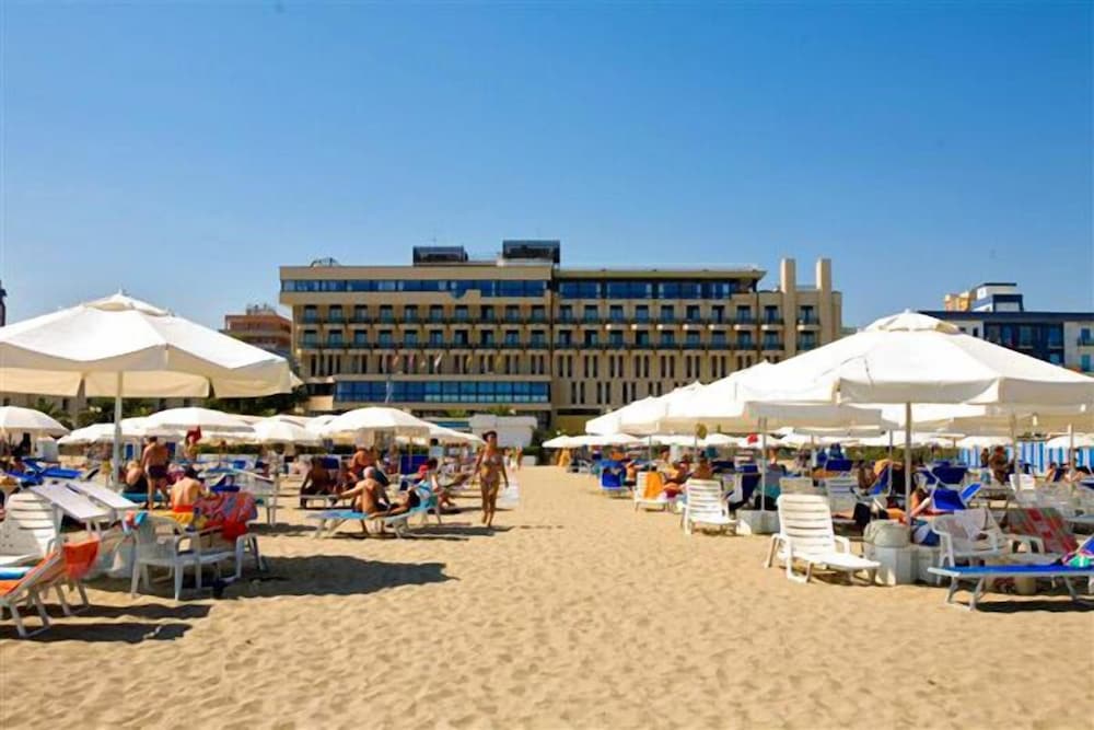 Grand Hotel Terme 37/48