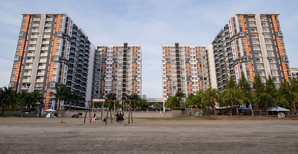 TIMUR BAY BEACHFRONT BY PERFECT HOST 42/50