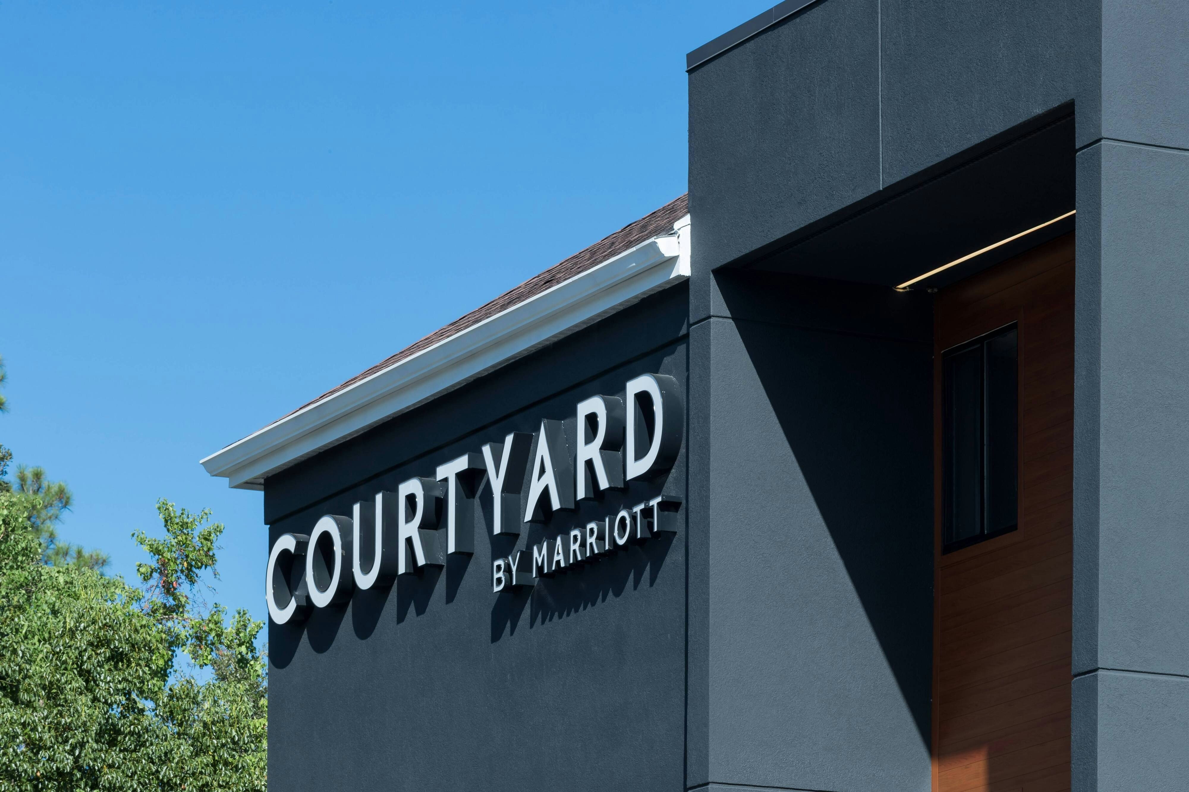 Courtyard by Marriott Pensacola 1/18