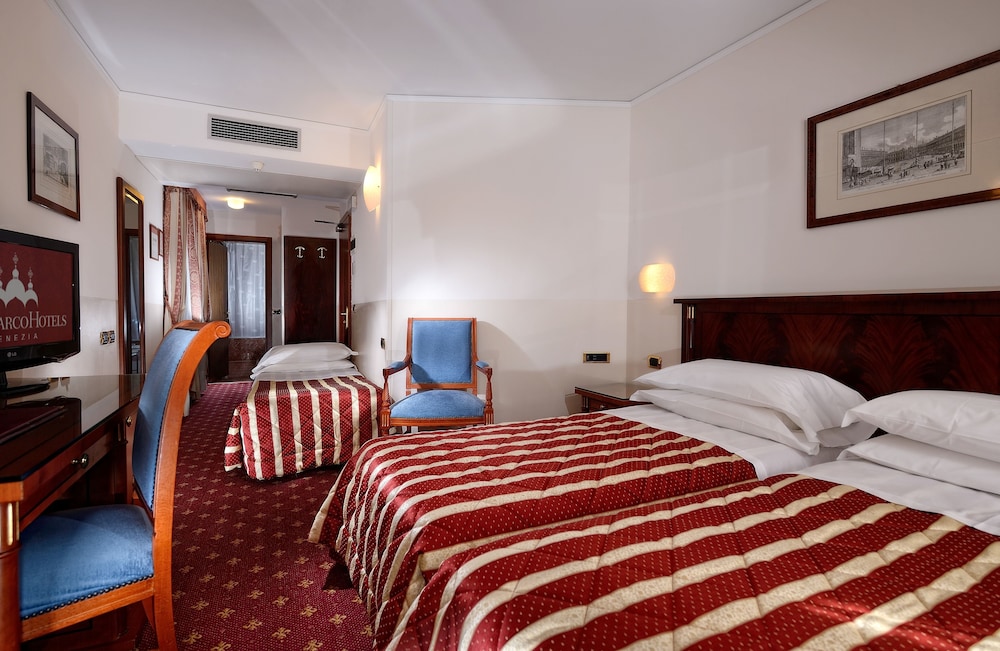 ROOM, TRIPLE