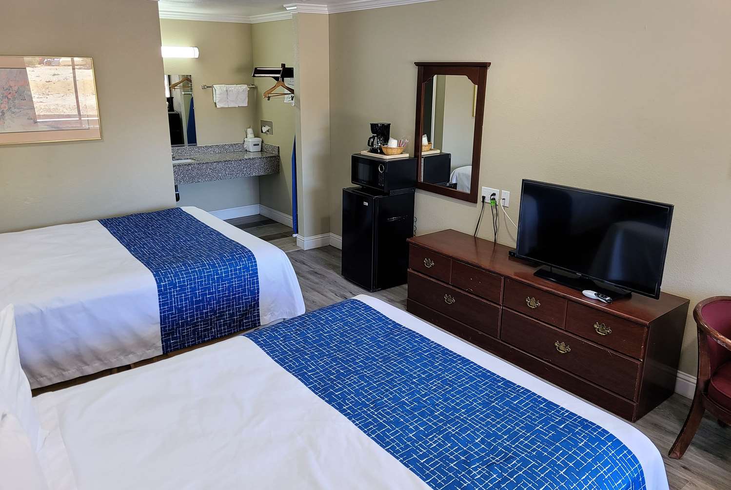 Travelodge by Wyndham Clearlake 24/36