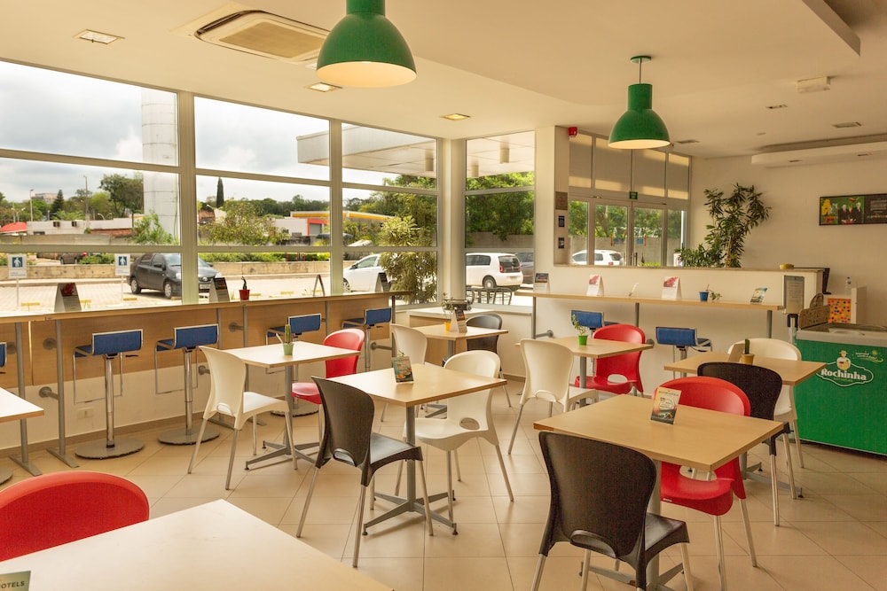 Ibis Budget Piracicaba 47/64