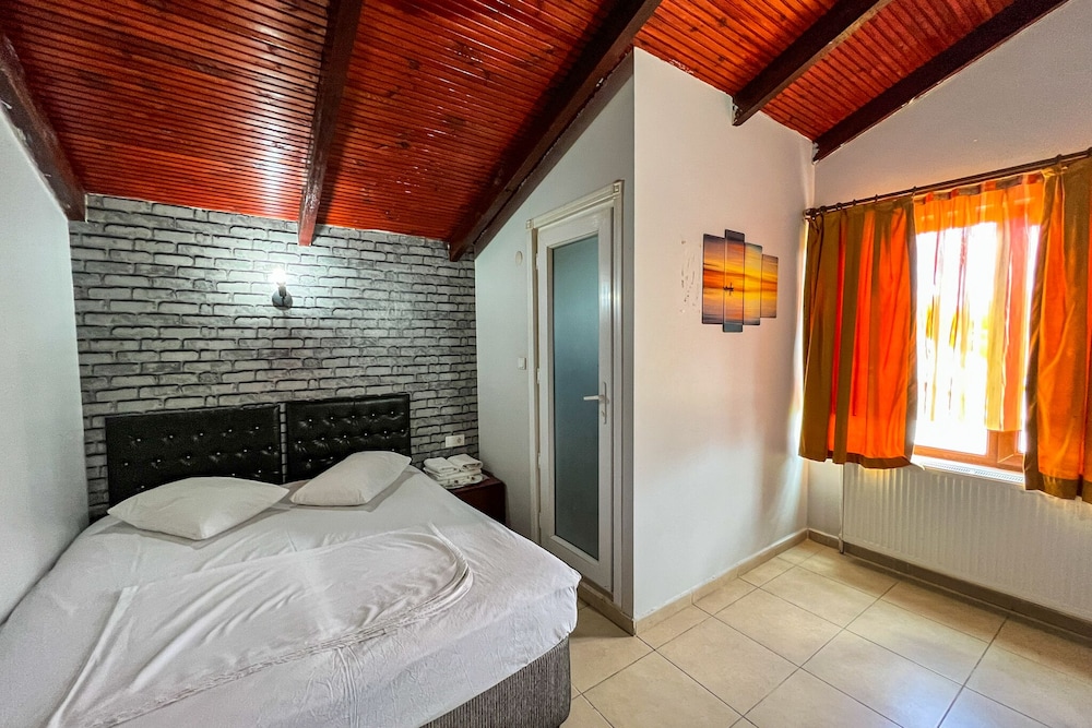 Iznik Otel 1/29