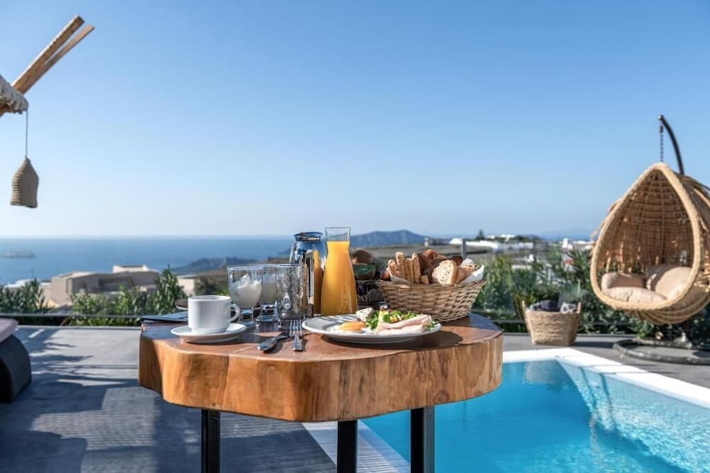 Smy Santorini Suites & Villas 71/76