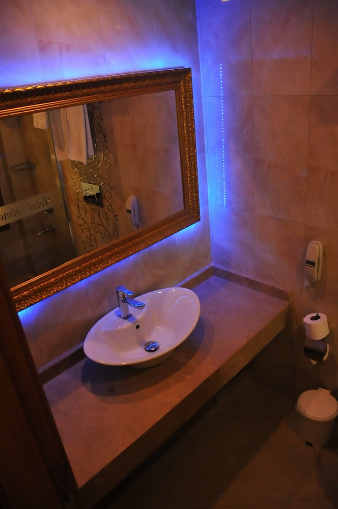 TELMESSOS HOTEL 56/58