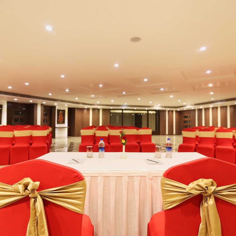 GOLDEN TULIP JAIPUR 38/50