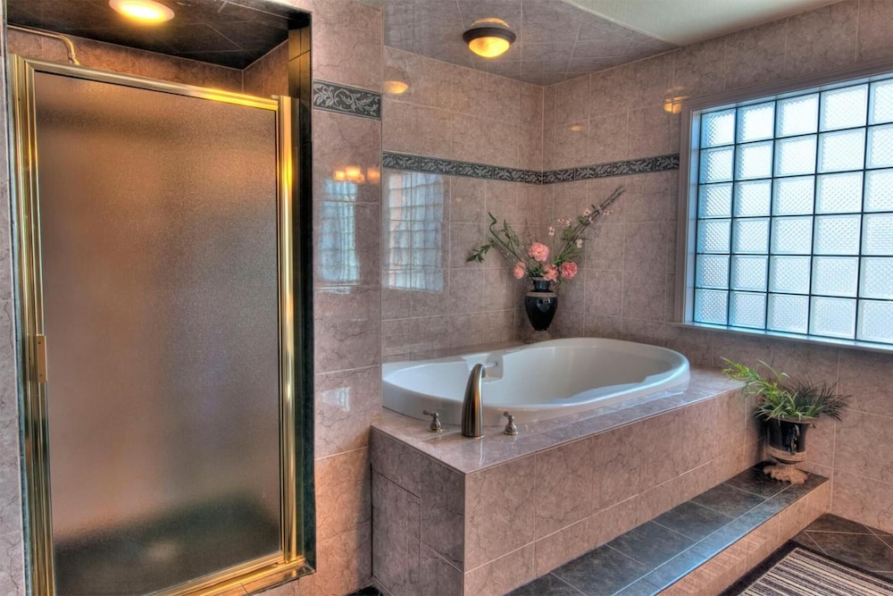 Mcm Elegante Suites 20/59