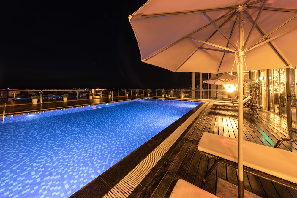 Serene Beach Hotel Danang photo1