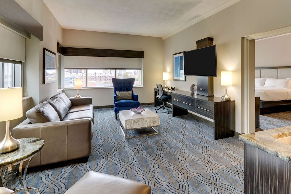 Doubletree By Hilton St Louis Forest Park 19/36