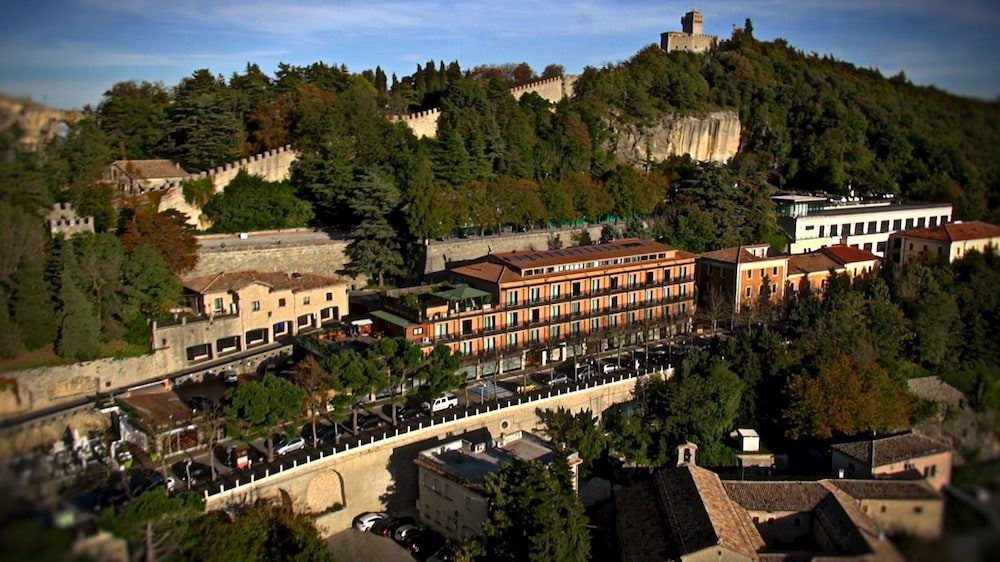 Grand Hotel San Marino 42/50
