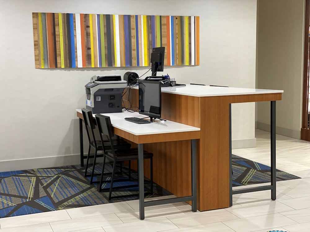 Holiday Inn Express Hotel And Suites Pauls Valley 62/70