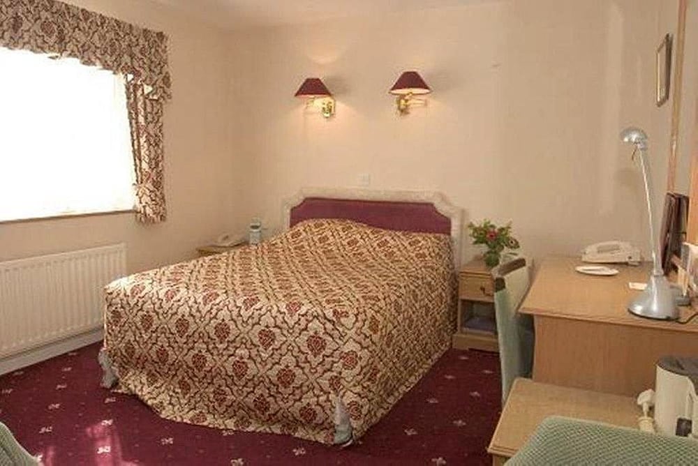 Wainstones Hotel 8/48