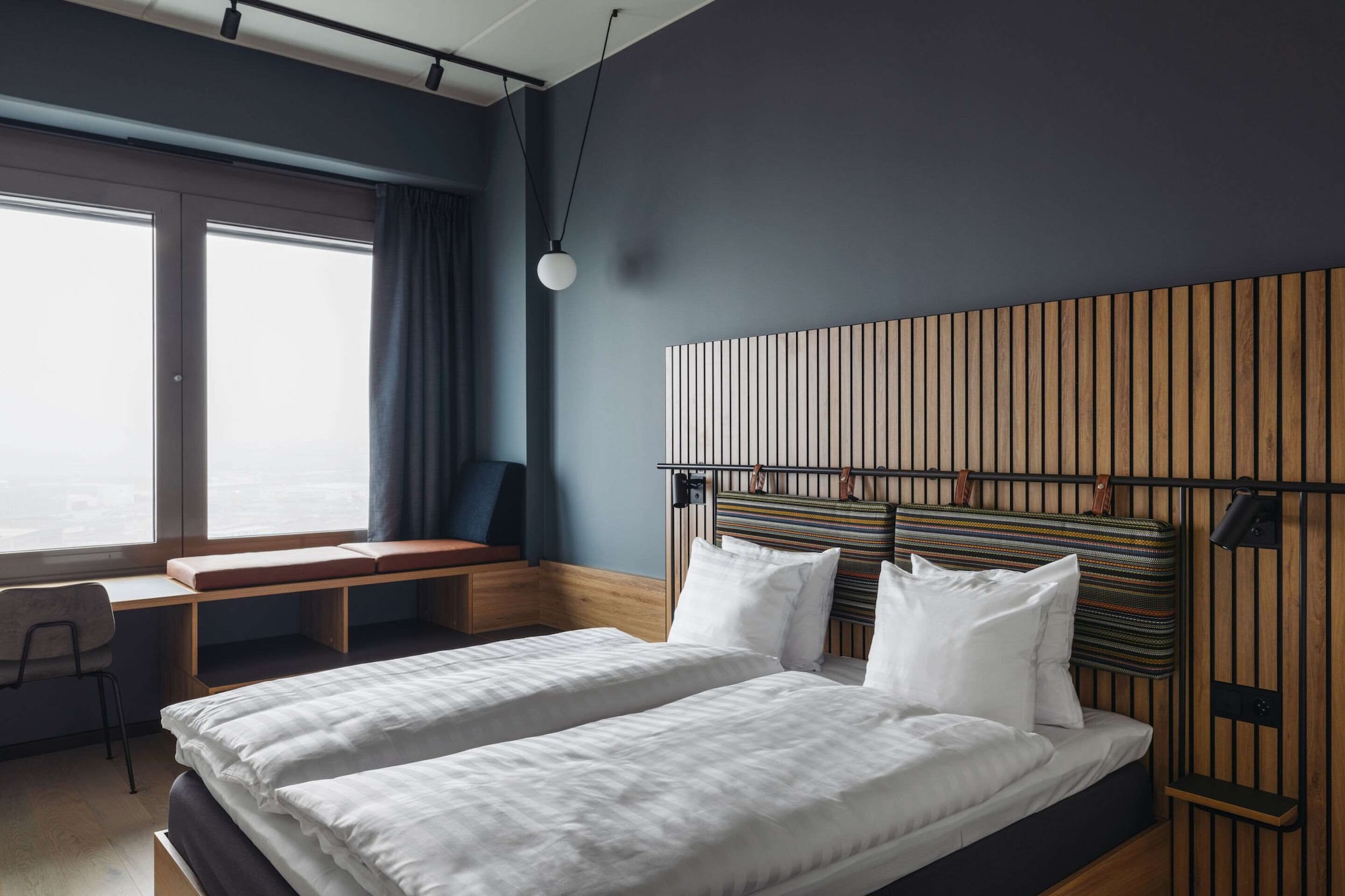 STANDARD, TWIN BEDS