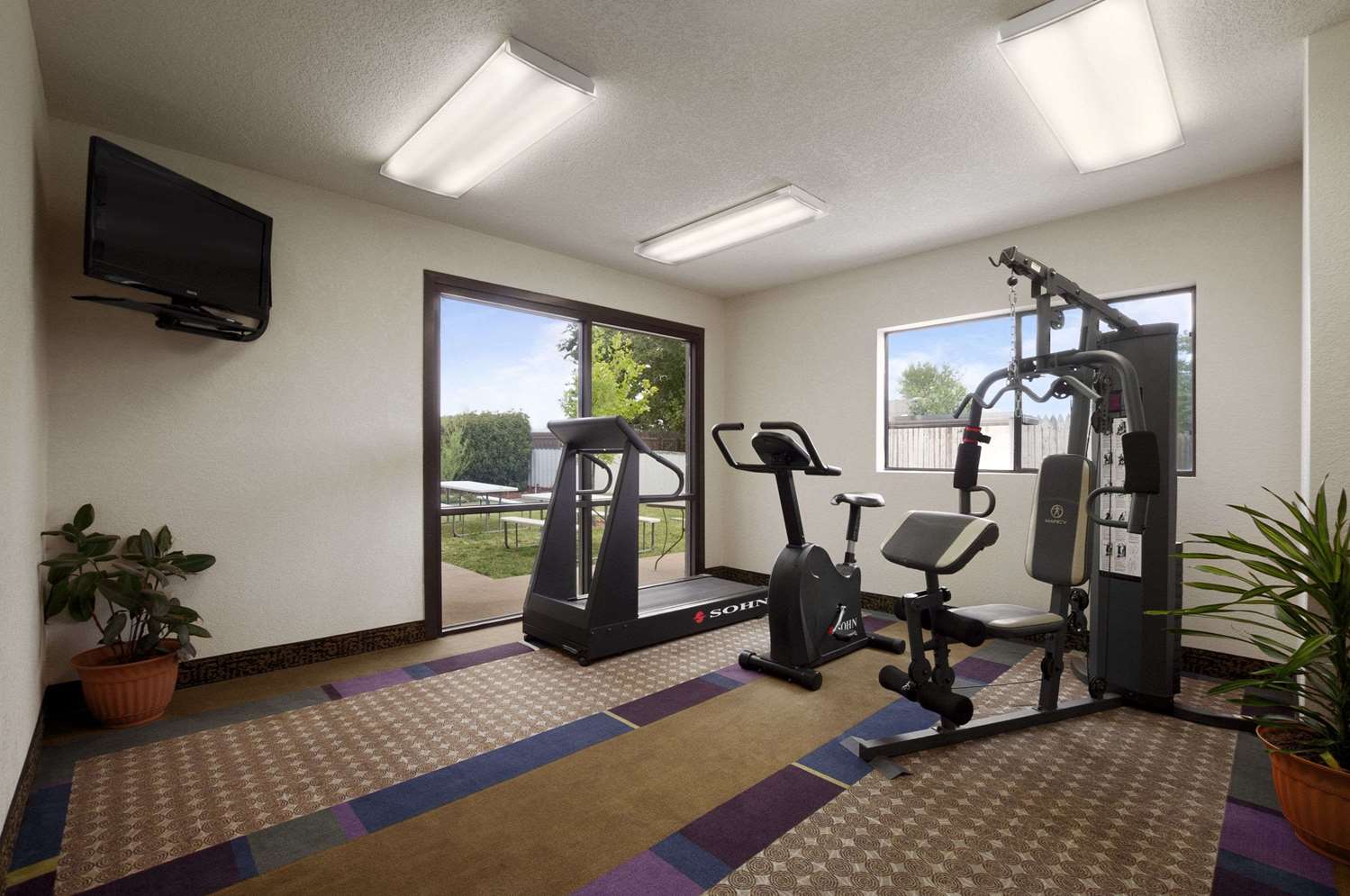 Days Inn By Wyndham Childress 15/21