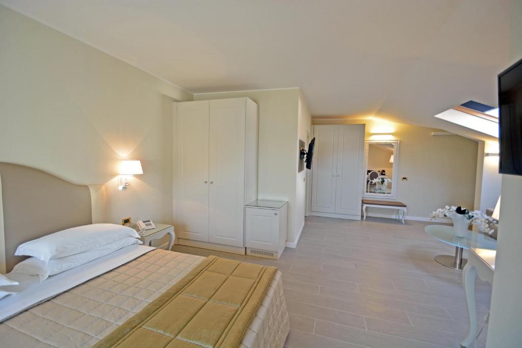 Suite, Attic