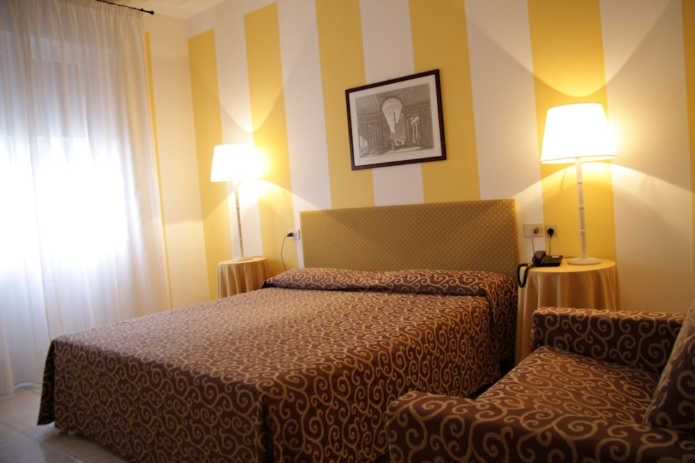 Alex Hotel 16/33