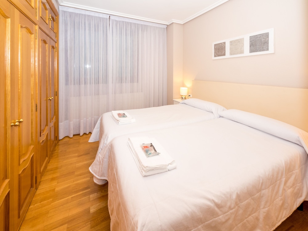Gestion de Alojamientos Rooms 14/50