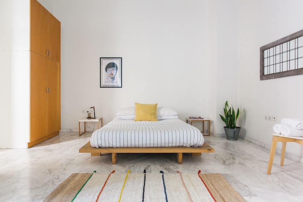 Concierge Athens Ii 12/50