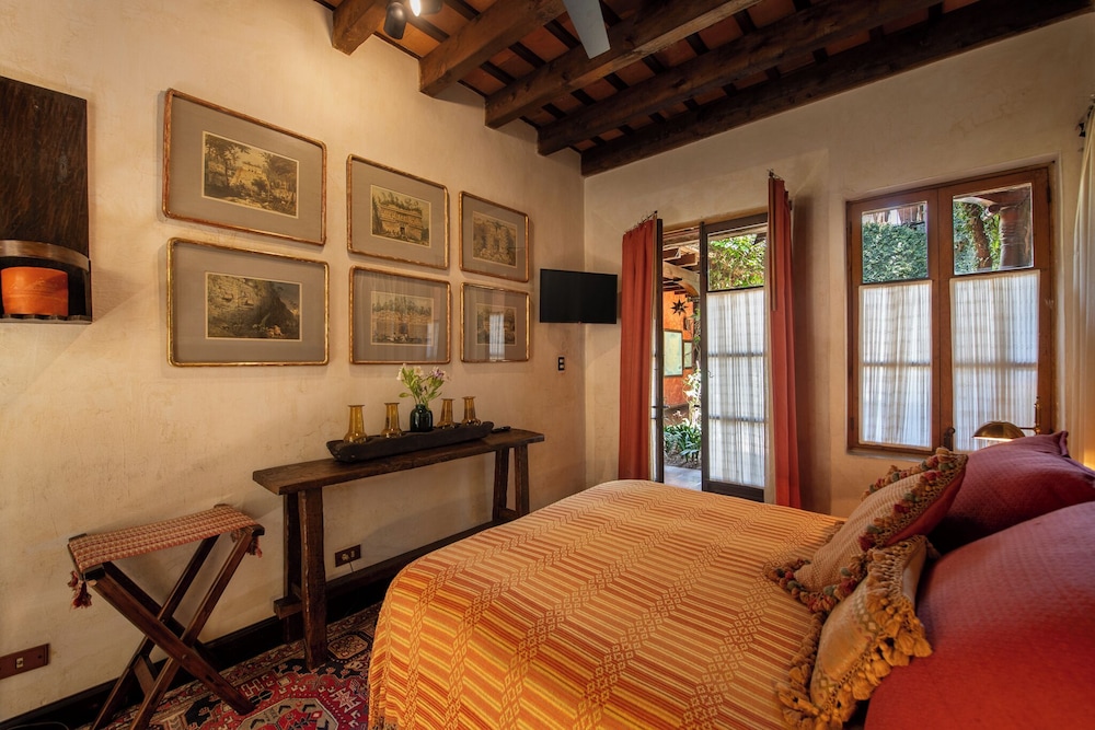 Hotel Posada del Angel 50/63