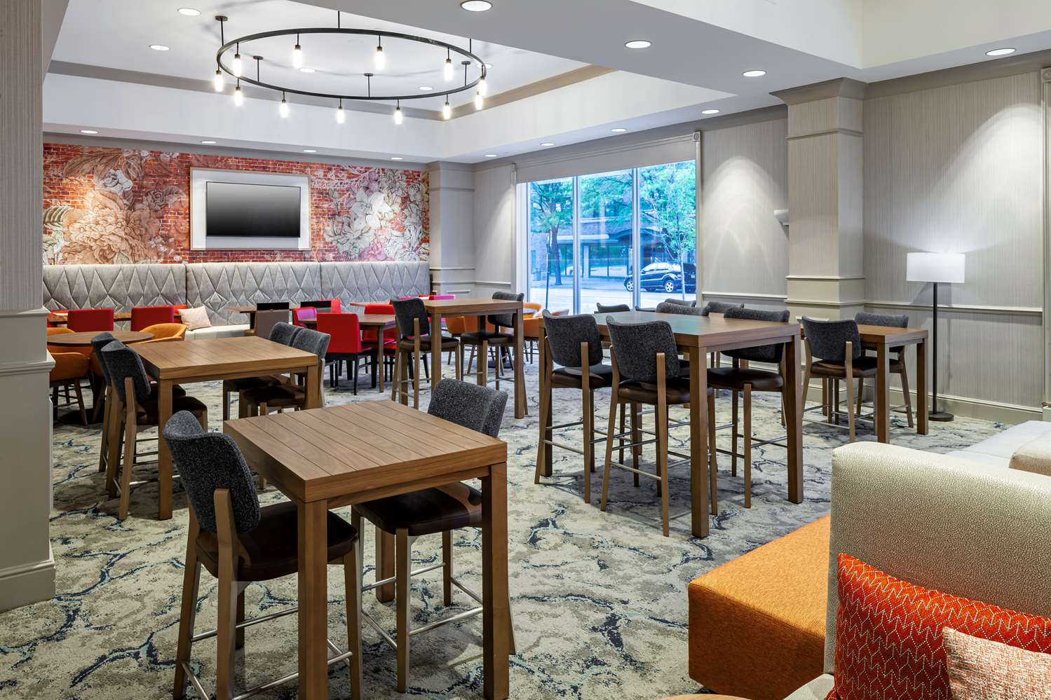 restaurant cafeteria