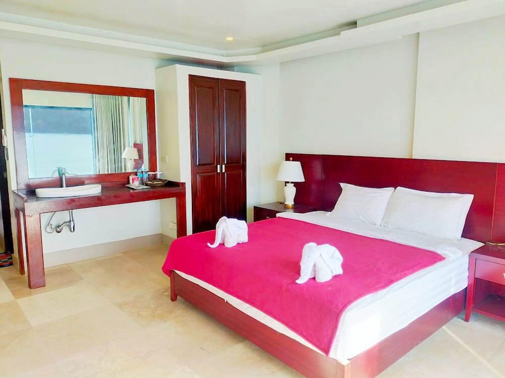DELUXE, SUITE, SEA VIEW