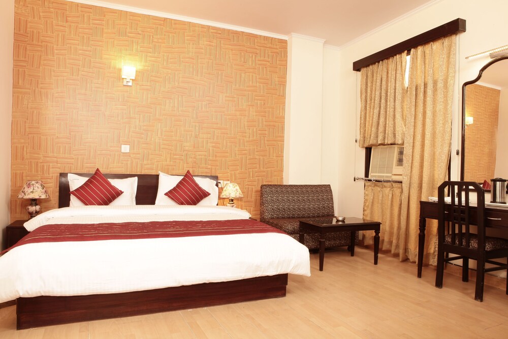 Delhi Darbar hotel 23/63