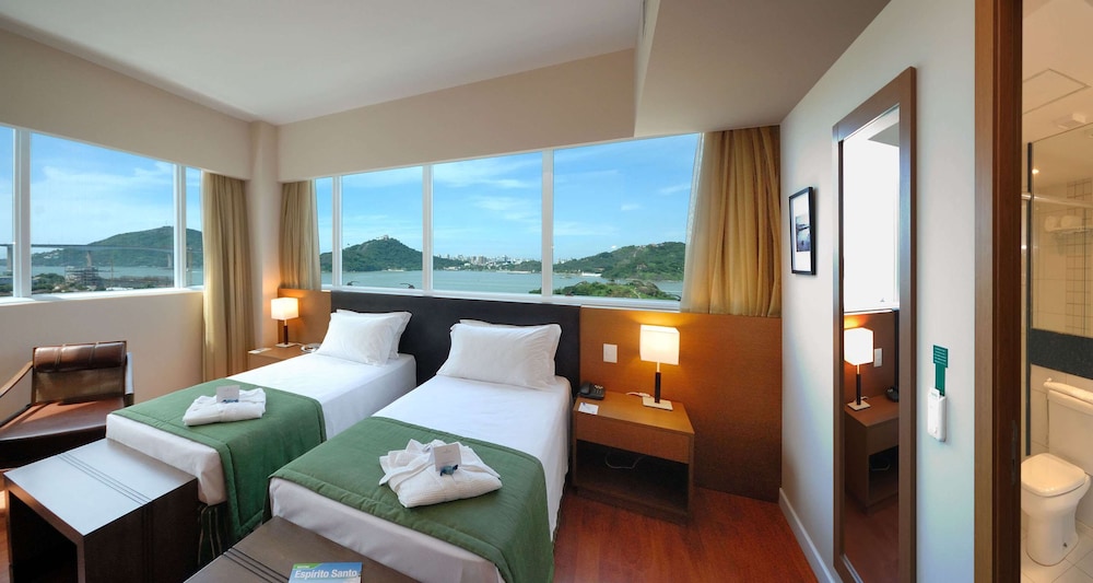 Golden Tulip Porto Vitoria 33/72