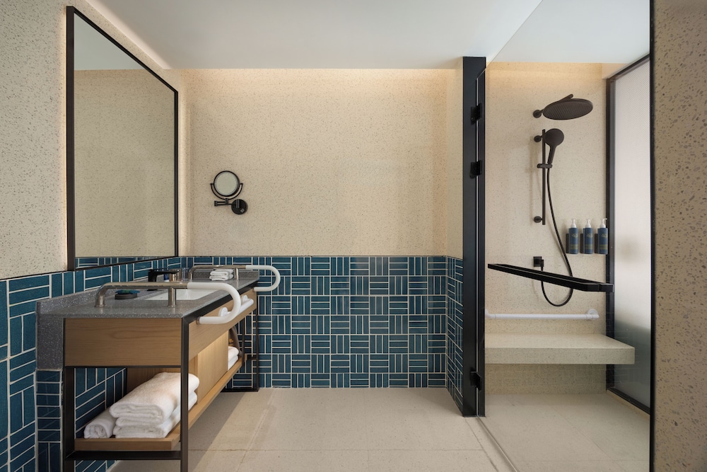 Four Points by Sheraton Beijing Sanlitun Workers Stadium 20/21