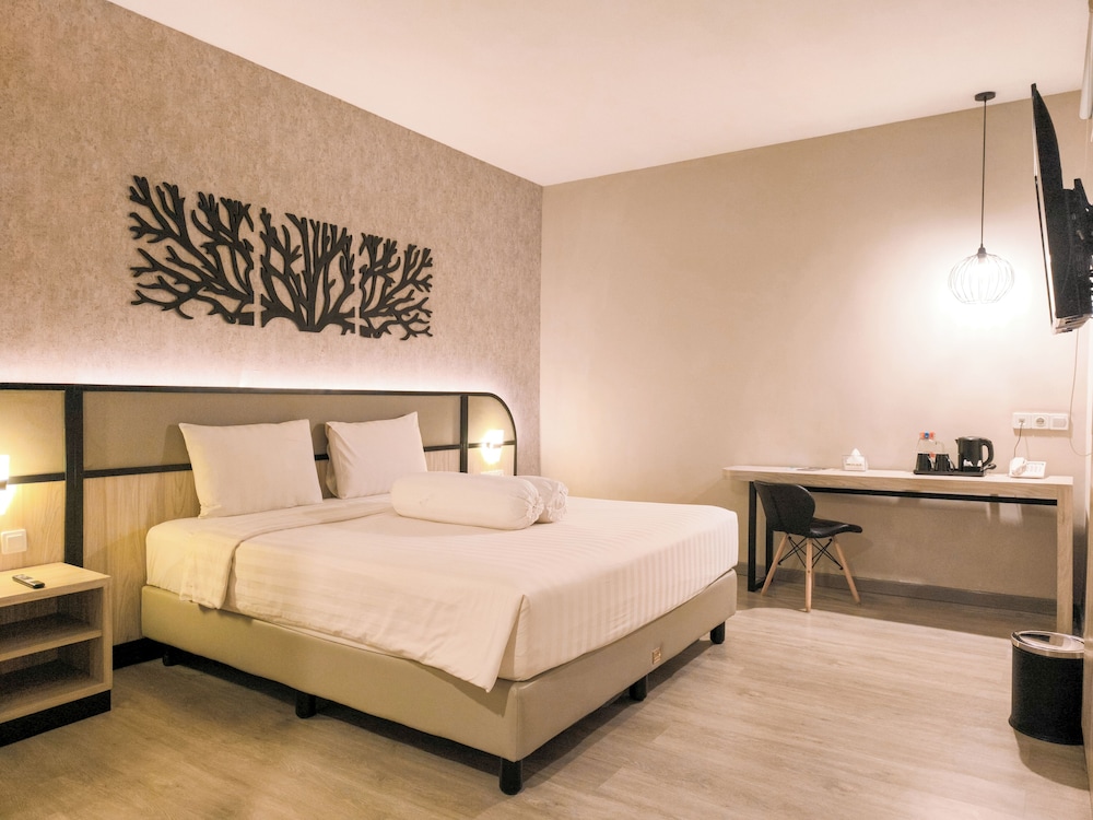 Front One Gosyen Hotel Salatiga 14/50