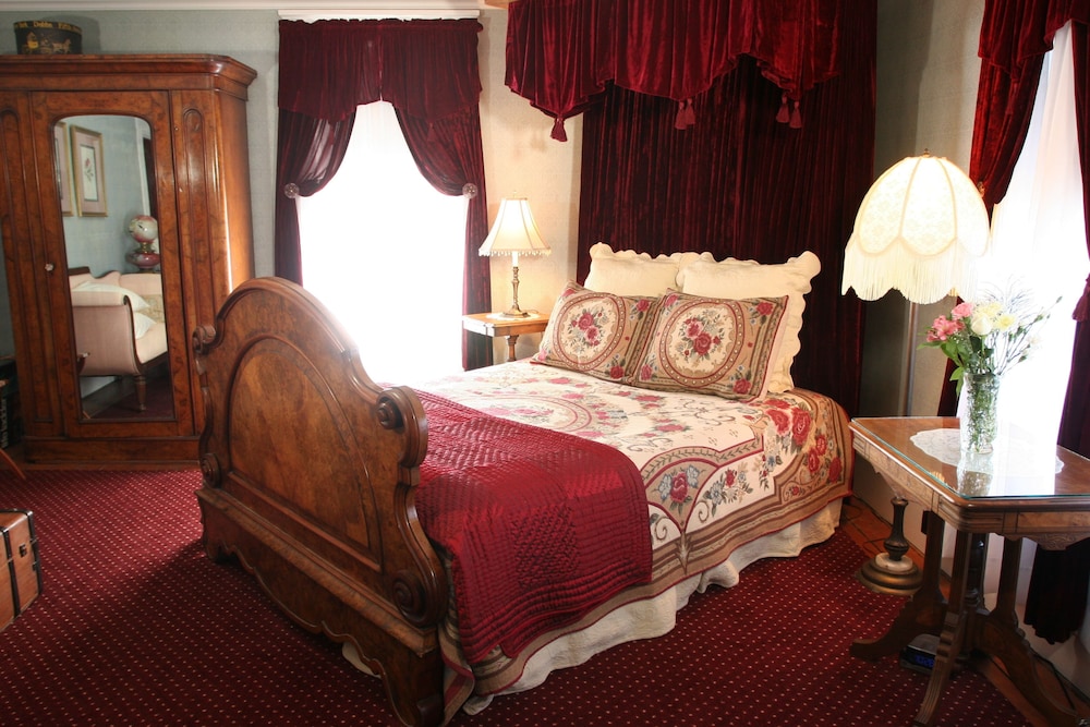Isaiah Jones Homestead Bed & Breakfast 18/50