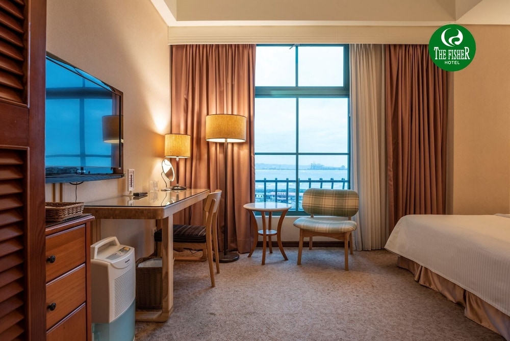 The Fisher Hotel 19/36