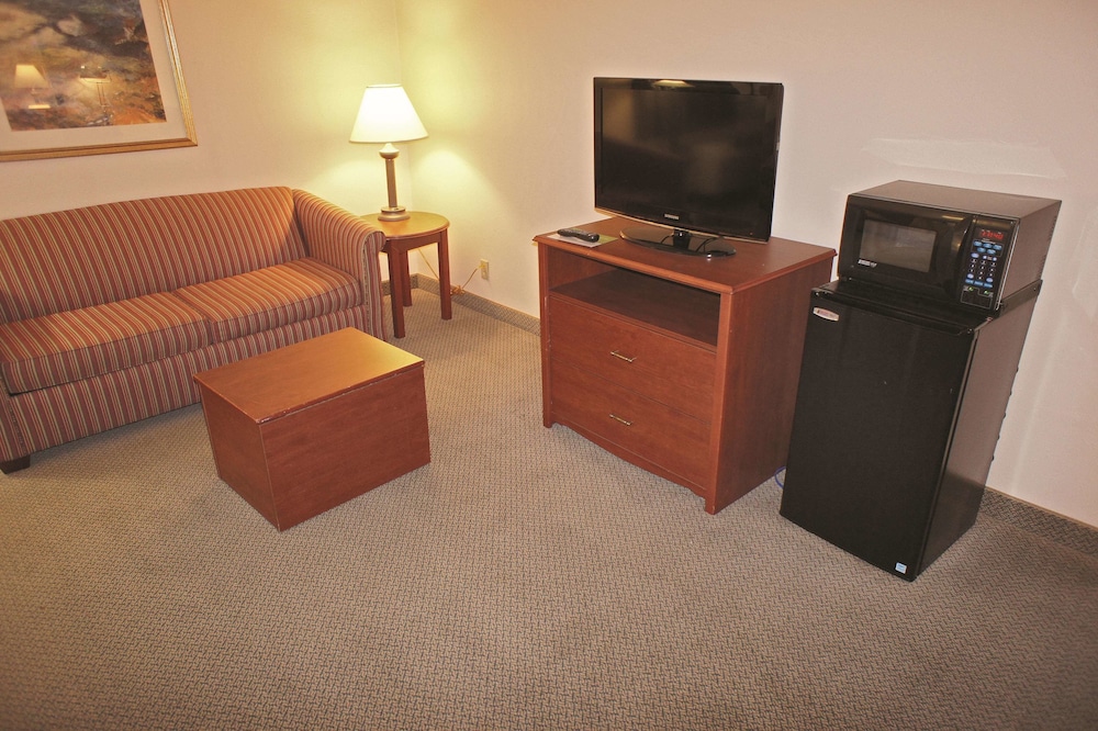 La Quinta Inn By Wyndham Indianapolis Airport Executive Drive 22/37