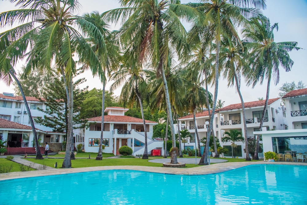 Nyali Beach Holiday Resort 44/48