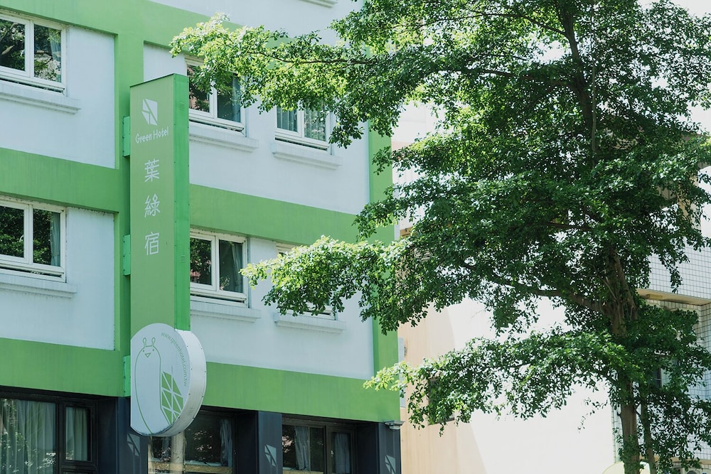 Green Hotel 3/63