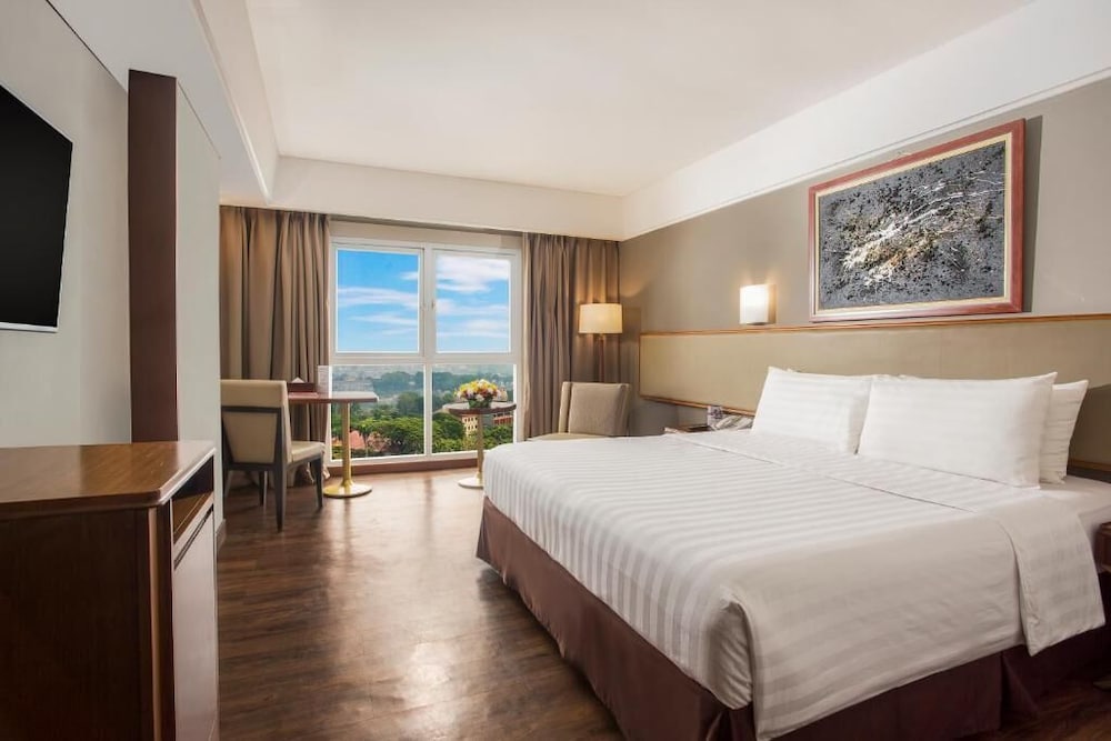 Swiss-Belhotel Bogor 12/63