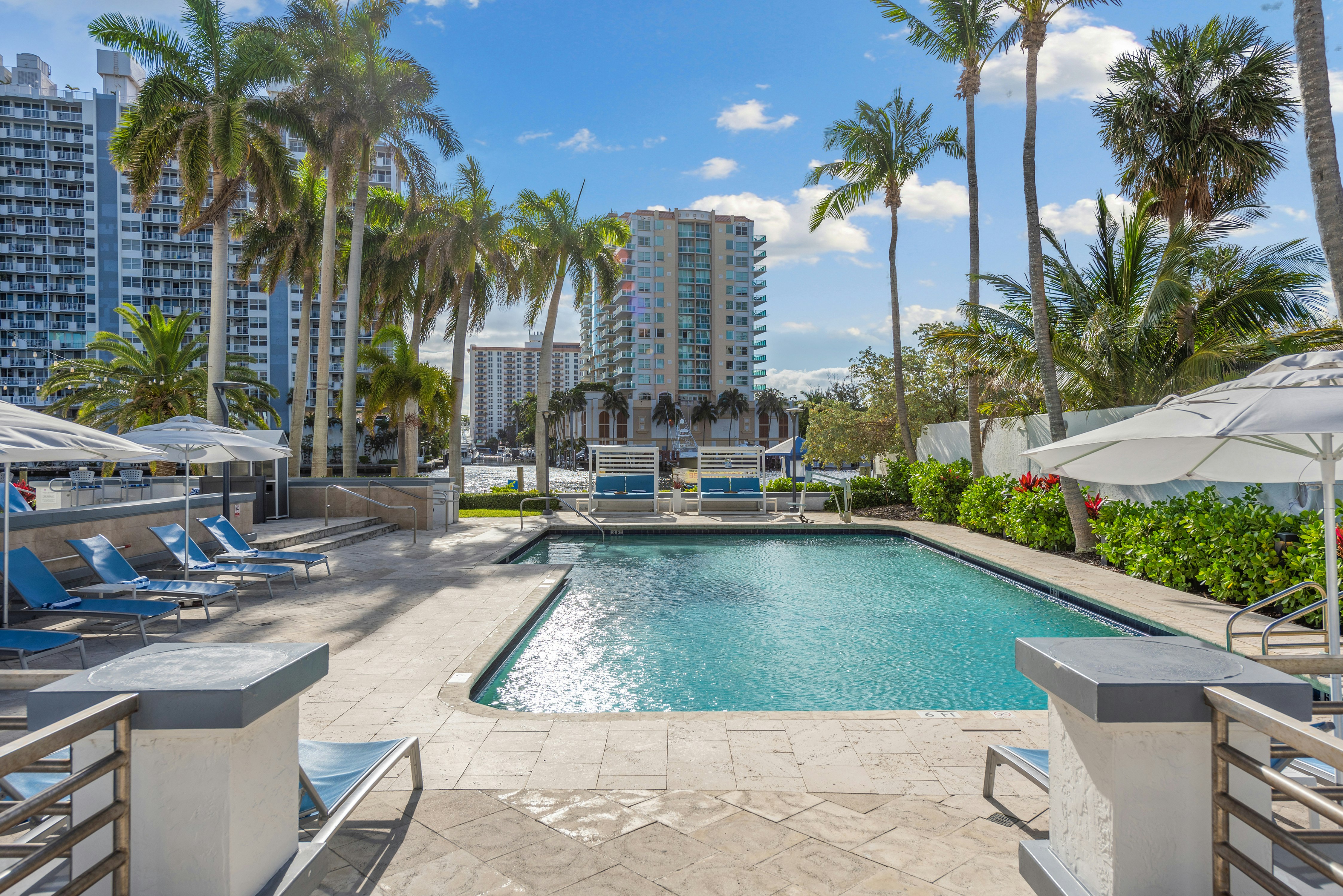 GALLERYone - a DoubleTree Suites by Hilton Hotel 78/81