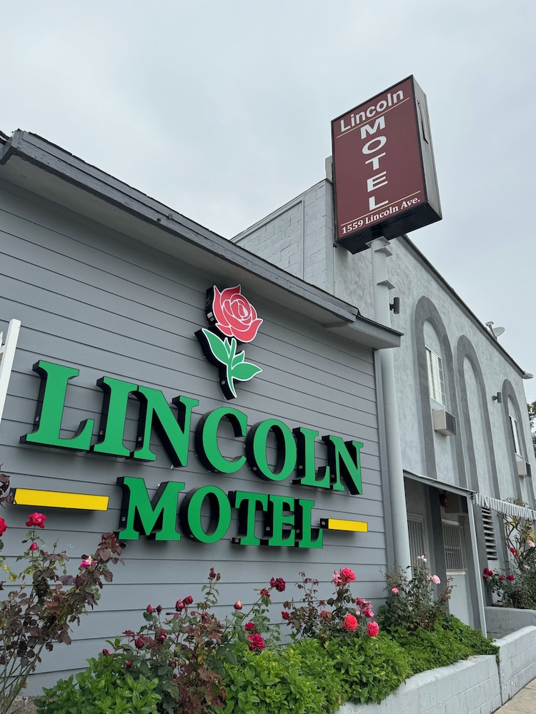 Lincoln Motel 3/58