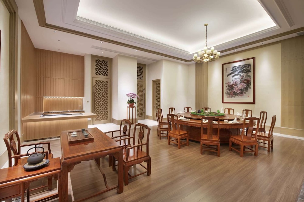 Ramada Plaza By Wyndham Dongguan Songshan Lake 12/23
