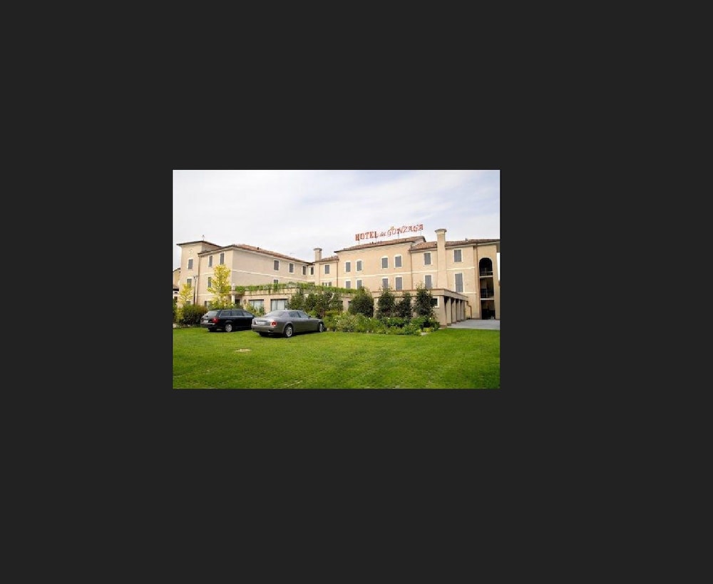 Hotel Dei Gonzaga 28/32