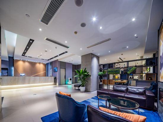 Homeinn Selected (Chengdu Panda Base Zoo subway station store) 14/35
