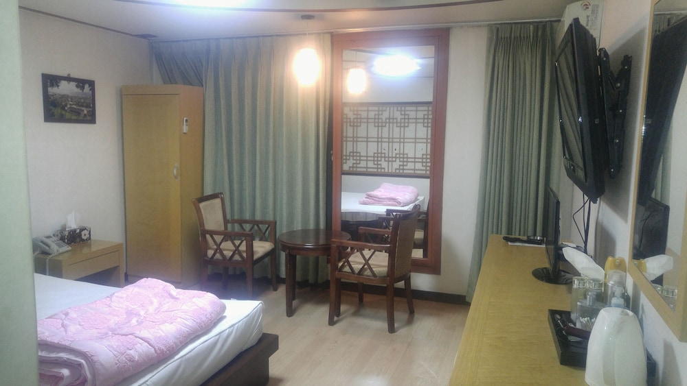 Arirang Hotel 23/50