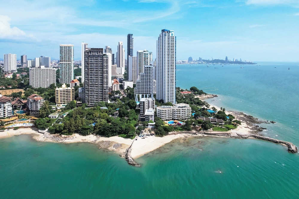 Mayaana Beach Resort - Formerly Golden Tulip Pattaya Beach Resort 40/49