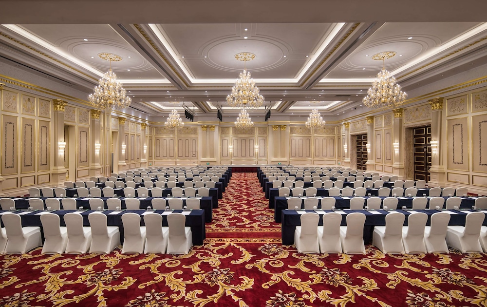 Radisson Blu Forest Manor Shanghai Hongqiao 53/64