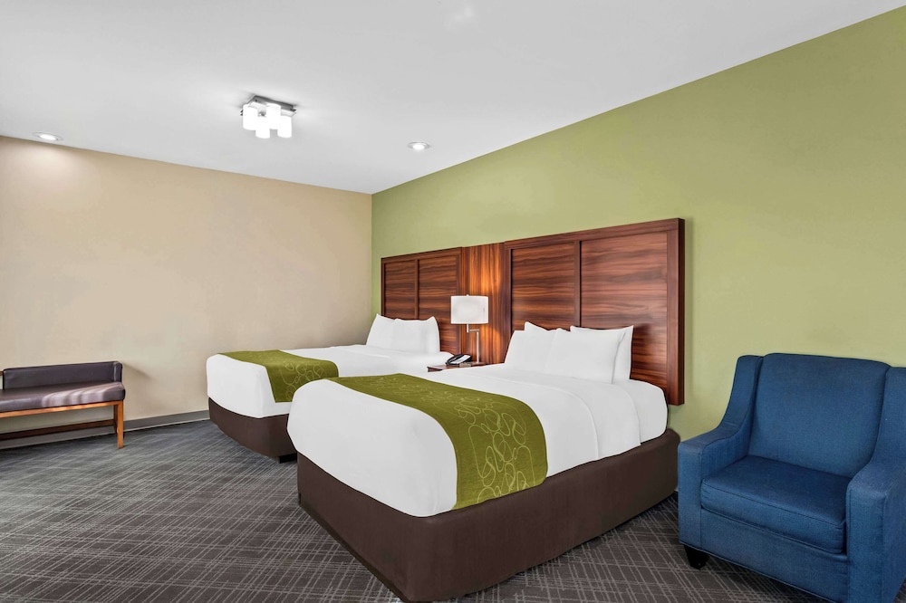 جناح بسريرين كوين مع أريكة لذوي الإعاقة، Comfort Suites Roswell, NM 2/7