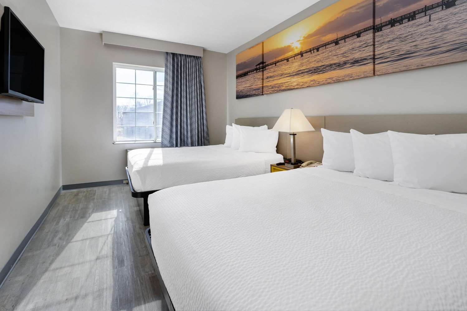 Days Inn & Suites By Wyndham Cherry Hill - Philadelphia 11/35