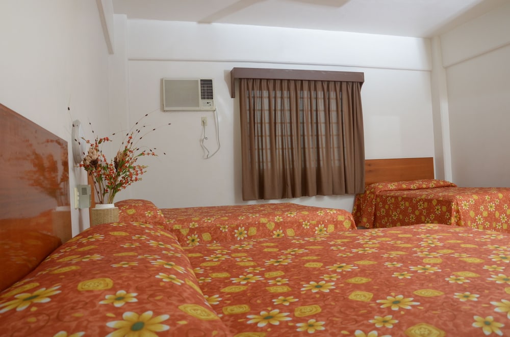 Hotel Delfines 28/65