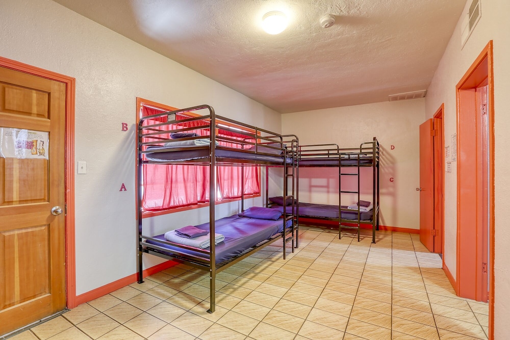 Sin City Hostel 23/50