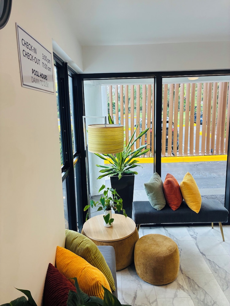 Nova Inn Resort 33/54